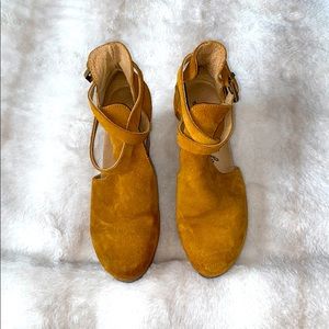 Free People suede platforms!
